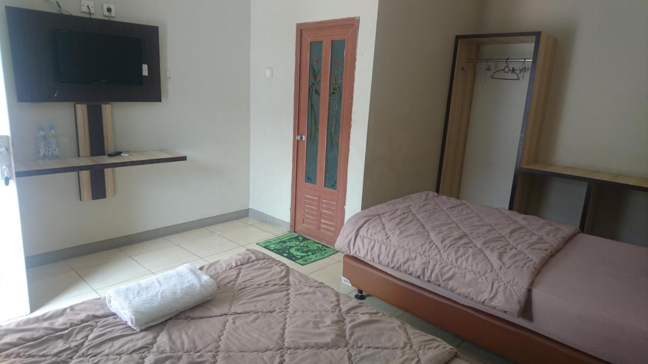 Liberty Homestay Parit  エクステリア 写真